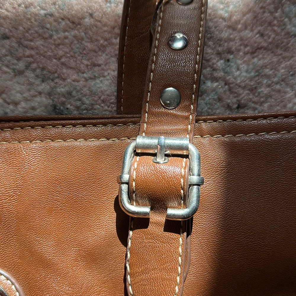 Relic Shoulder Bag - Picture 9 of 9